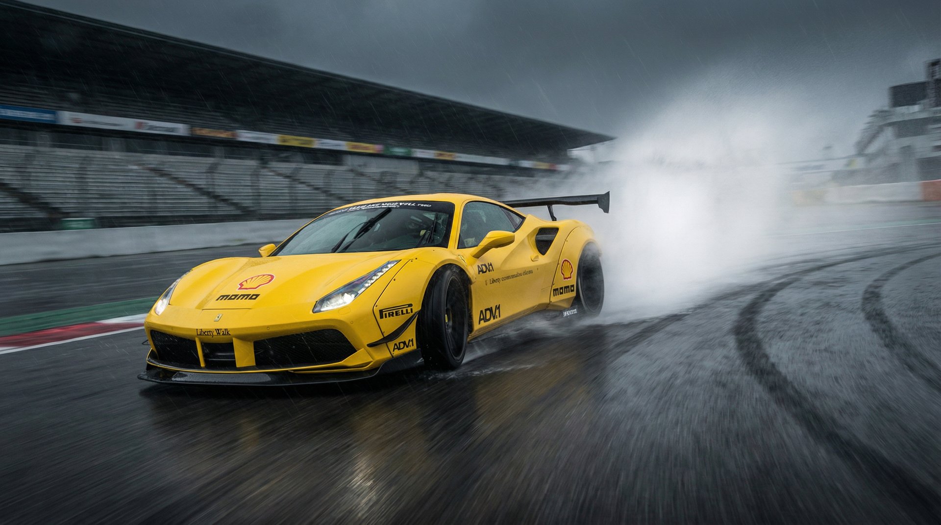 小马拉大车雨战赛道视频